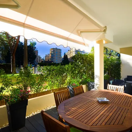 Golden Gate Apartment Cannes